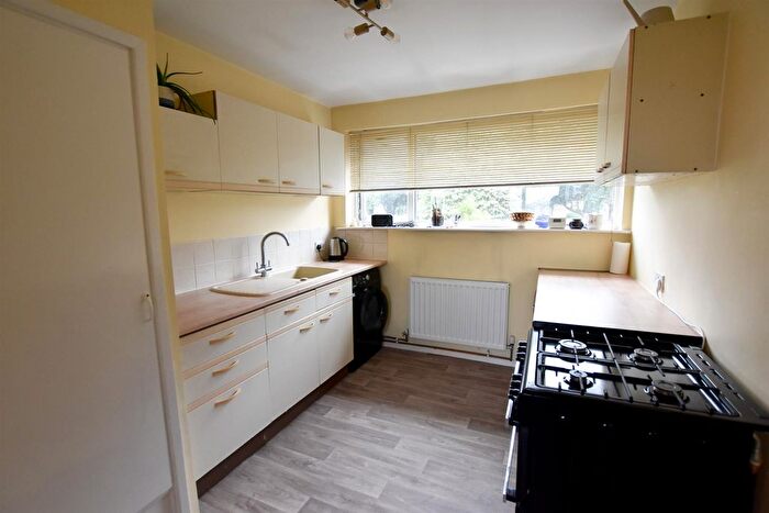 2 Bedroom Maisonette To Rent In Cherryleas Drive, Leicester, LE3