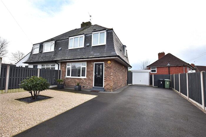 3 Bedroom Semi Detached House To Rent In Inglewood Approach, Leeds, West Yorkshire, LS14