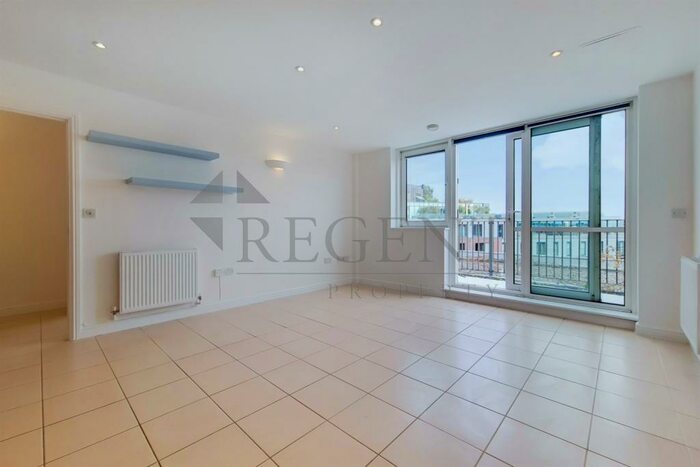 3 Bedroom Apartment To Rent In Hacon Square, Richmond Road, E8
