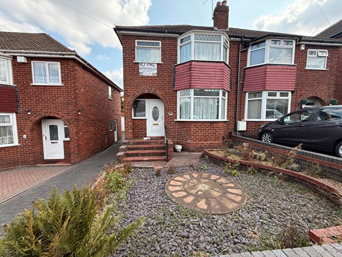 3 Bedroom Semi-Detached House To Rent In Eve Lane, Upper Gornal, DY1