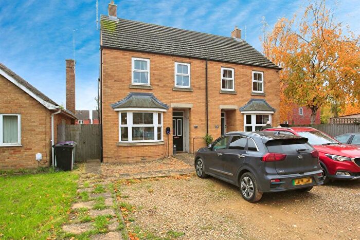 3 Bedroom Semi Detached House For Sale In Spalding Road, Deeping St. James, Peterborough, PE6