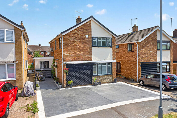 5 Bedroom Detached House For Sale In Glyndebourne Gardens, Corby, NN18