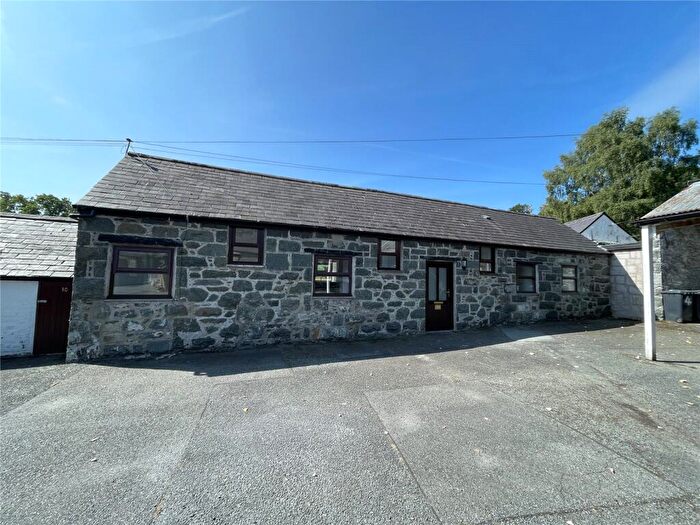 2 Bedroom Semi-Detached House To Rent In Rowen, Conwy, LL32