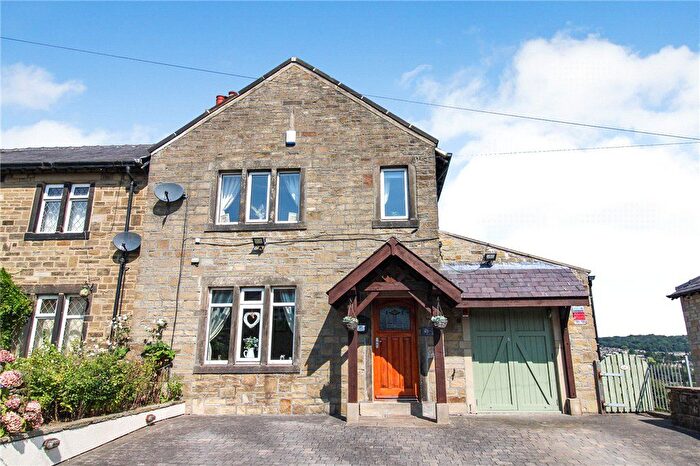 3 Bedroom End Terrace House For Sale In Mytholmes Lane, Haworth, Keighley, West Yorkshire, BD22