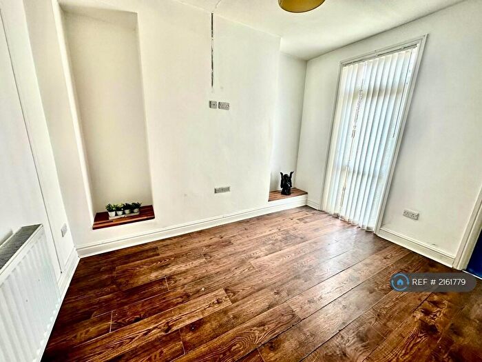 4 Bedroom Terraced House To Rent In Balfe Street, Liverpool, L21