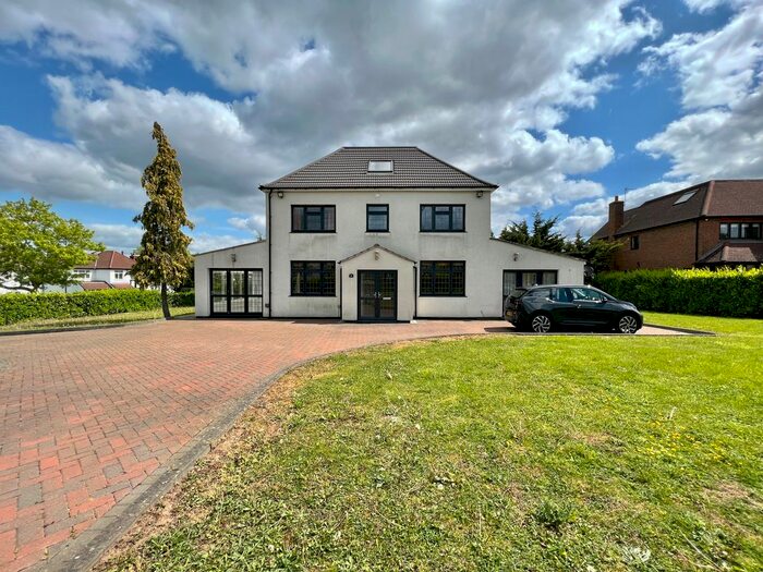 4 Bedroom Detached House To Rent In Salmon Street, Wembley, London, NW9