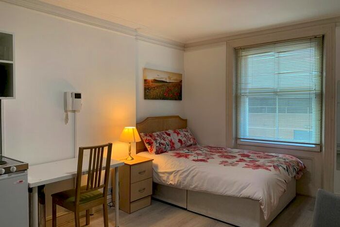 Studio To Rent In Cromwell Road, London, SW7
