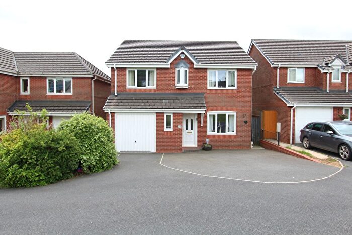 4 Bedroom Detached House For Sale In Varley Close, Rossendale, Bacup, OL13