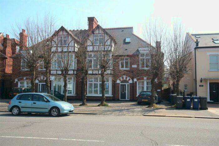 3 Bedroom Flat To Rent In Grosvenor Lodge, High Road, Whetstone, N20