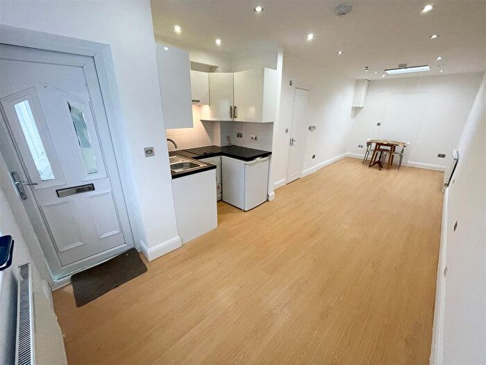 Studio To Rent In The Grove, Edgware, HA8