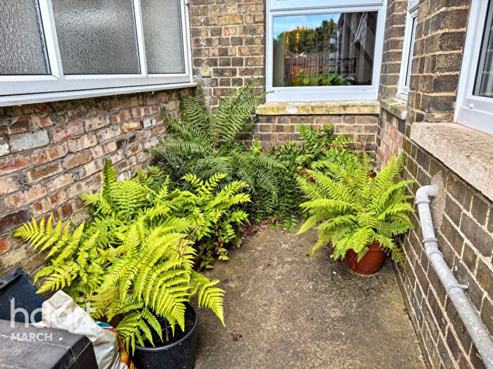 2 Bedroom Character Property For Sale In Doddington Road, Benwick, PE15