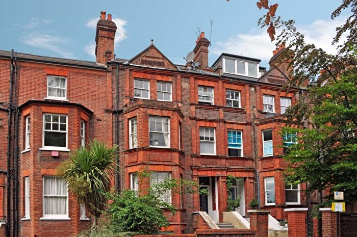 3 Bedroom Flat To Rent In Goldhurst Terrace, South Hampstead, NW6