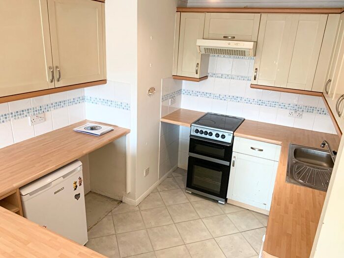 1 Bedroom Flat To Rent In Byron Road, Worthing, BN11