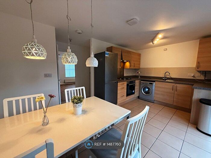 3 Bedroom Semi-Detached House To Rent In Apple Way, Coventry, CV4