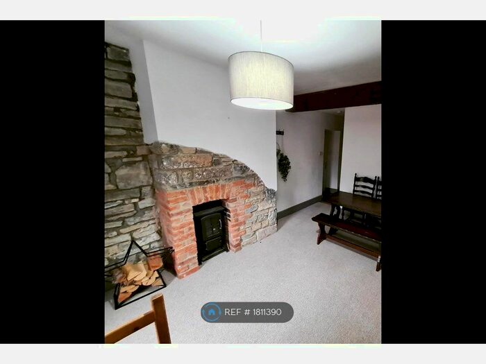 1 Bedroom Flat To Rent In High Street, Street, BA16