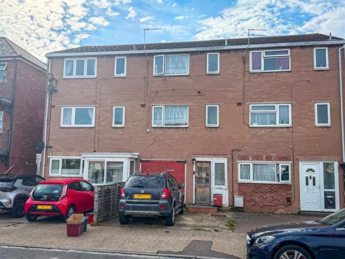 3 Bedroom Terraced House For Sale In Beaconsfield Road, East Clacton, Essex, CO15
