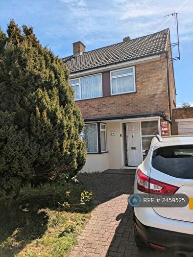 3 Bedroom Semi-Detached House To Rent In Silverdale Road, Earley, Reading, RG6