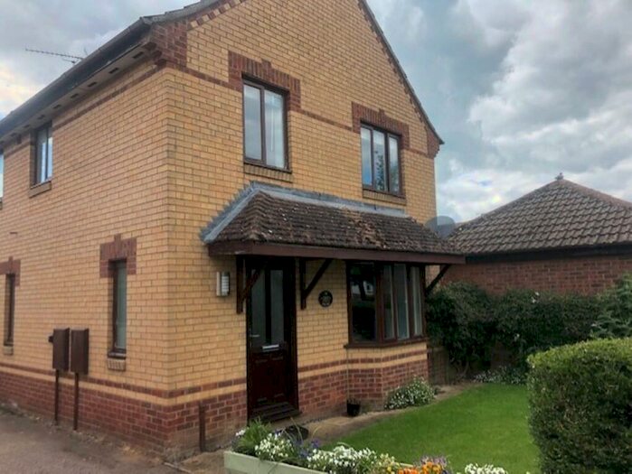 4 Bedroom Detached House To Rent In Ash Way, NN11