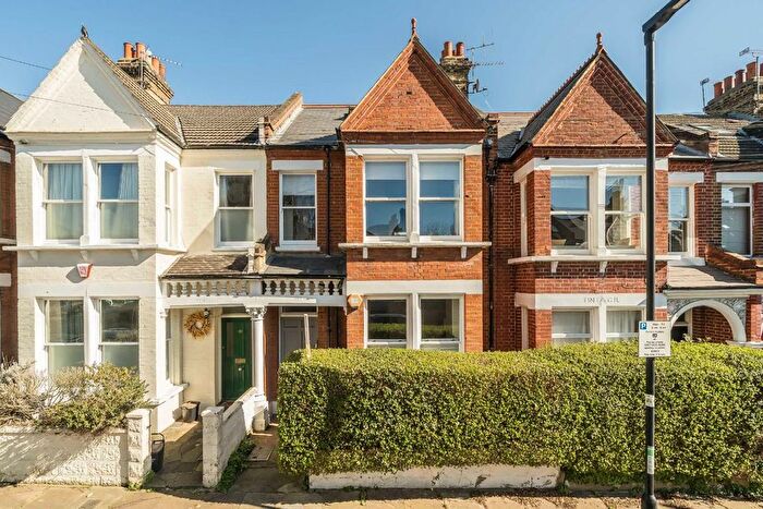 2 Bedroom Flat For Sale In Hambalt Road, Clapham, SW4