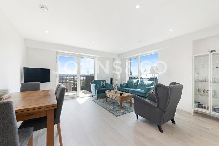 3 Bedroom Apartment For Sale In Tyburn Gardens Peto Street North, Canning Town, E16