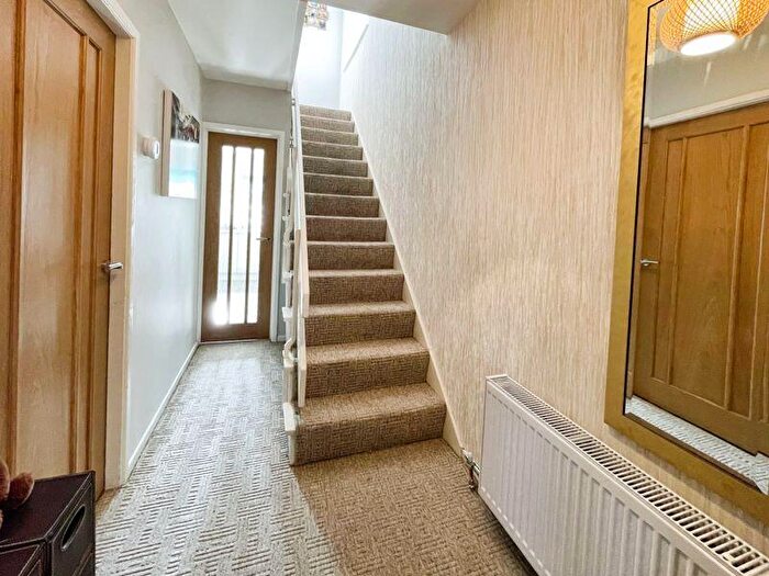4 Bedroom Link Detached House For Sale In Buckingham Drive, Bury, BL8