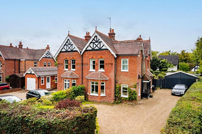 3 Bedroom Semi-detached House For Sale In Tandridge Lane, Lingfield, RH7