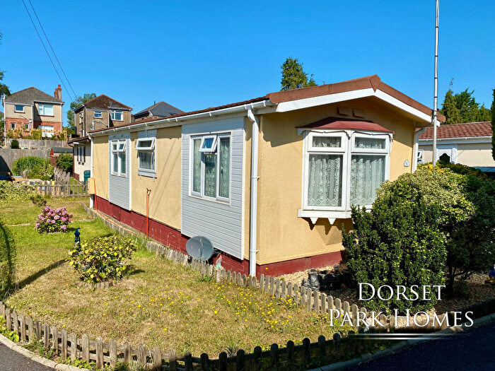 2 Bedroom Park Home For Sale In Doveshill Park, Barnes Road, Bournemouth, Dorset, BH10
