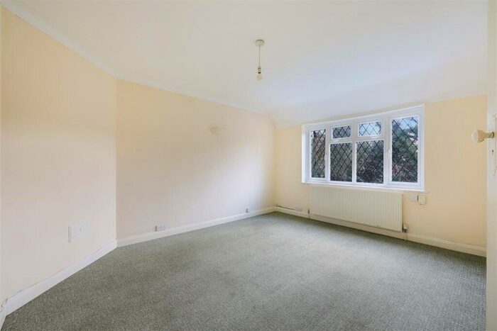 2 Bedroom Maisonette To Rent In Chipstead Station Parade, Chipstead, Coulsdon, CR5