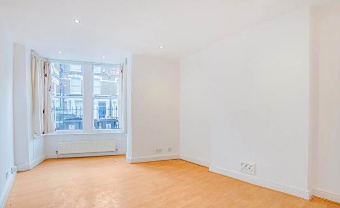 2 Bedroom Flat To Rent In Molyneux Street, Marylebone, London, W1H