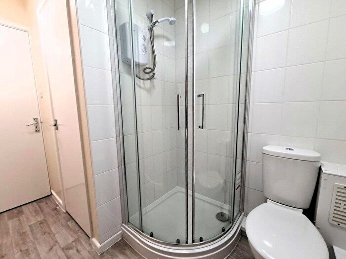 1 Bedroom Flat To Rent In Millbrook Road East, Southampton, Hampshire, SO15