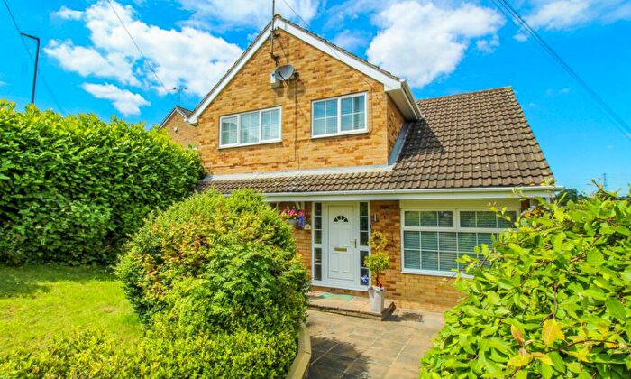 4 Bedroom Detached House For Sale In Wrenthorpe Lane, Wakefield, WF2