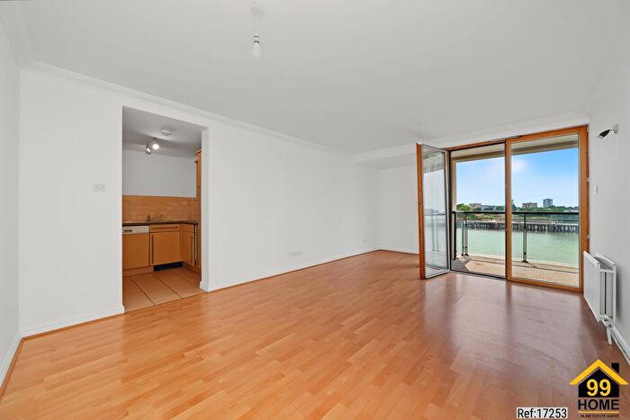 2 Bedroom Flat To Rent In Shackleton Court, London, E14