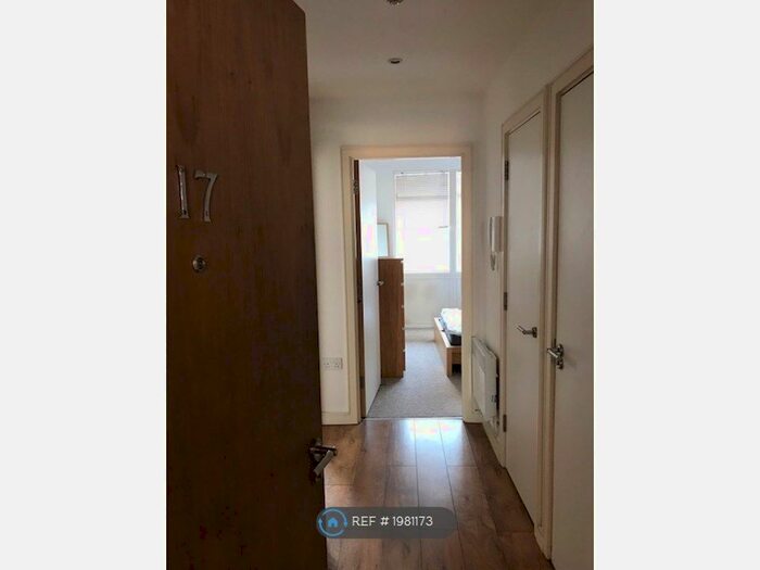 1 Bedroom Flat To Rent In Thomas Lane, Bristol, BS1