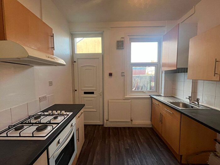 1 Bedroom Flat To Rent In Newton Drive, Blackpool, Lancashire, FY3