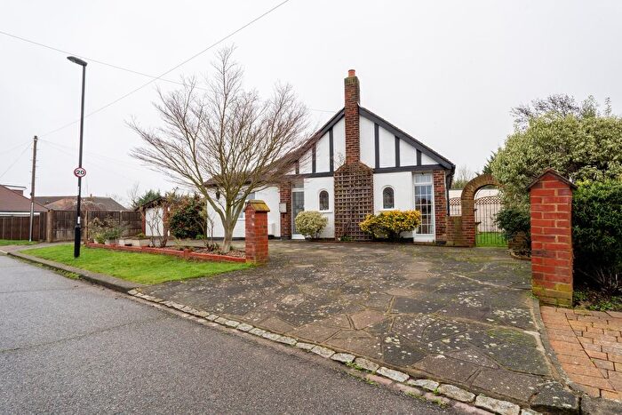 2 Bedroom Bungalow For Sale In Tower View, Shirley, Croydon, CR0