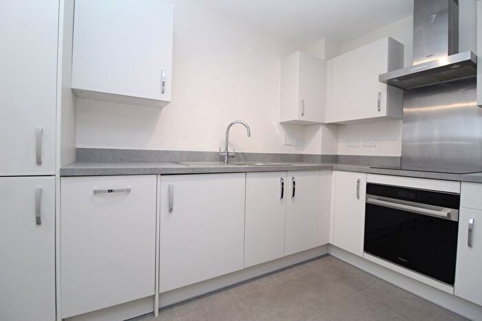 3 Bedroom Terraced House For Sale In Pintail Circle, Biddenham, MK40