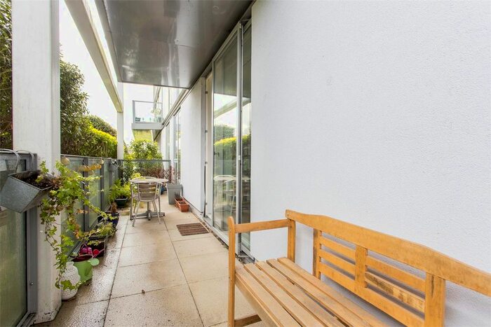 1 Bedroom Flat For Sale In Fyfe House, New River Village, Hornsey, N8