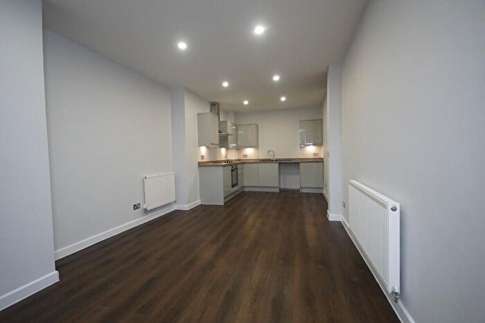 2 Bedroom Apartment For Sale In Burch House, Park Terr, Glossop, **Parking!**, SK13