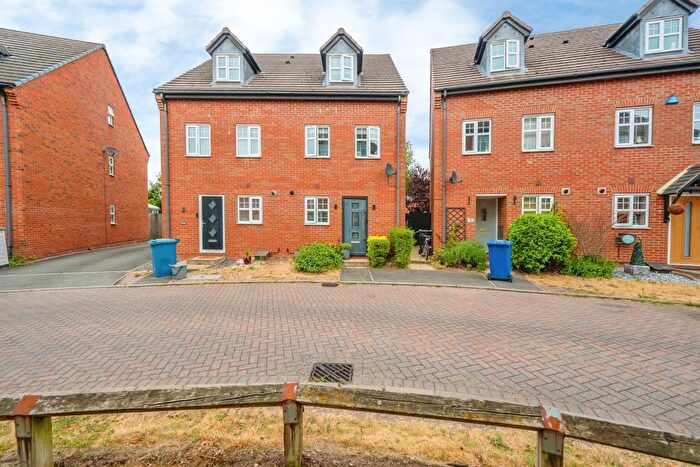 3 Bedroom Semi-detached House For Sale In Victory Close, Lichfield, WS14
