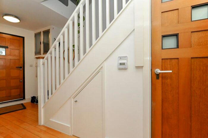 2 Bedroom Terraced House To Rent In Rectory Road, Stoke Newington, N16