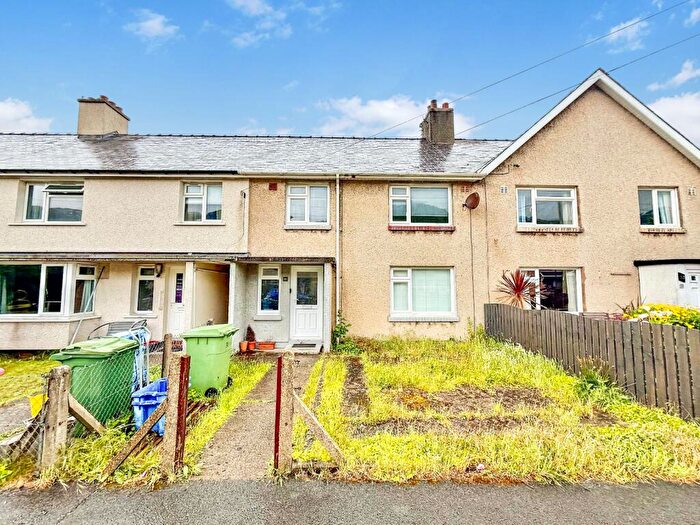 3 Bedroom Terraced House For Sale In Heol Y Llan, Barmouth, LL42