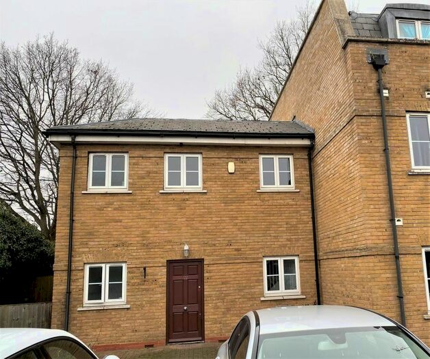 2 Bedroom Flat To Rent In High Street, London N14