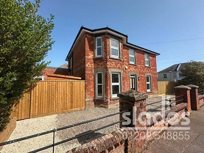 4 Bedroom Detached House To Rent In Latimer Road, Bournemouth, BH9