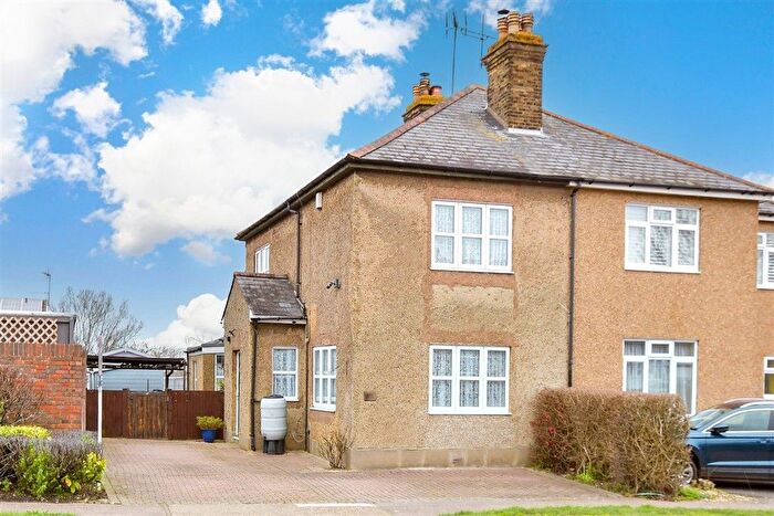 2 Bedroom Semi-Detached House For Sale In Brompton Farm Road, Strood, Rochester, Kent, ME2