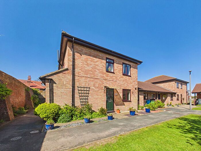 2 Bedroom Flat For Sale In Byland Road, Whitby, North Yorkshire, YO21