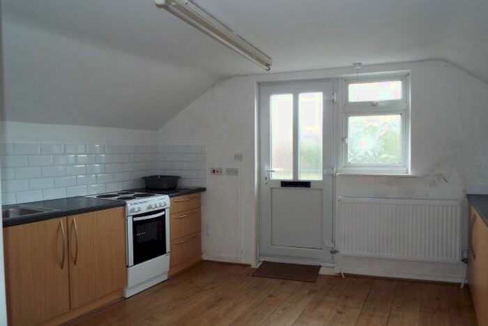 2 Bedroom Flat To Rent In Cannock Road, Burntwood WS7
