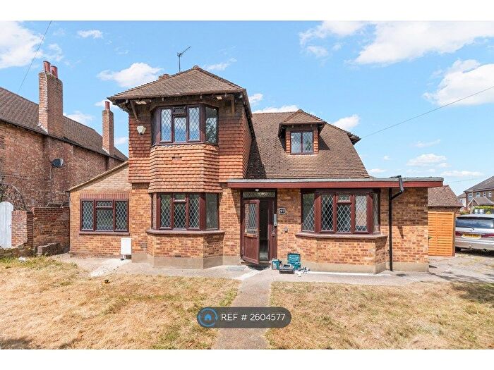 Studio To Rent In Fordbridge Road, Ashford, TW15