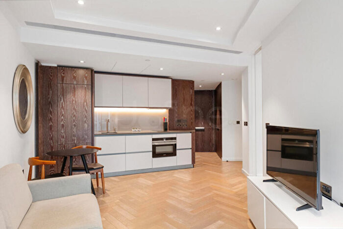 1 Bedroom Apartment To Rent In Circus Road West, London, SW11