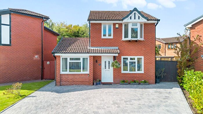 4 Bedroom Detached House For Sale In Shackleton Close, Old Hall, WA5