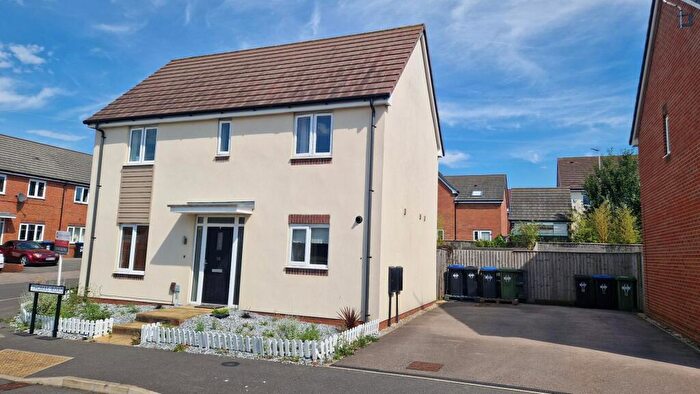 3 Bedroom Detached House To Rent In Thomas Road, Rugby, Warwickshire, CV21